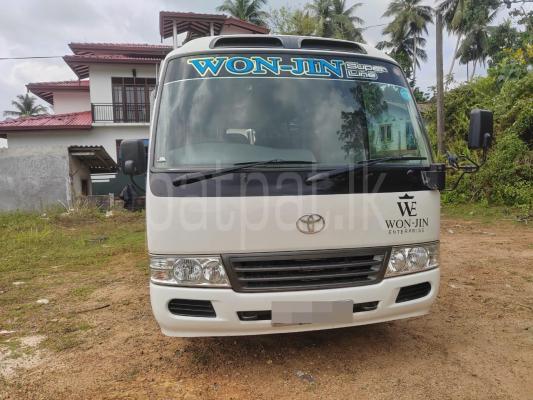 Toyota Bus 2009 - பயன்படுத்தப்பட்டது பஸ் sale in Sri Lanka - patpat.lk
