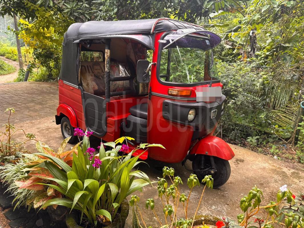 Bajaj Three Wheel 2016 -  ත්‍රිරෝද රථය sale in Sri Lanka - patpat.lk
