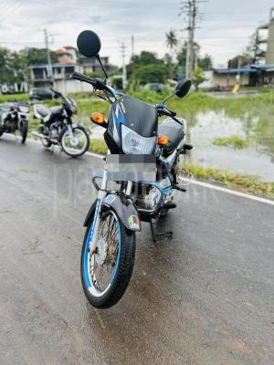 Bajaj CT100 2012 - பயன்படுத்தப்பட்டது பைக் sale in Sri Lanka - patpat.lk