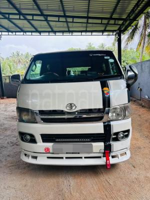 Toyota Hiace 2013 - மறுசீரமைக்கப்பட்டது வேன் sale in Sri Lanka - patpat.lk