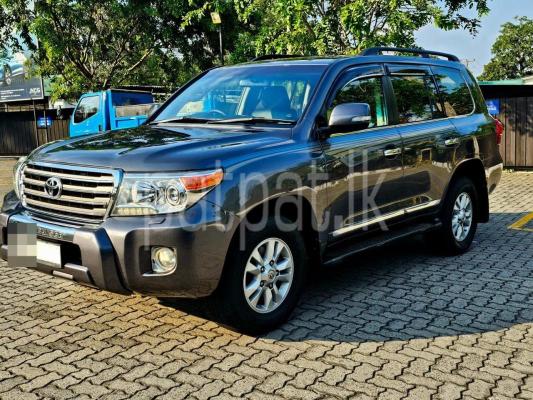 Toyota Land Cruiser 2013 - භාවිතා කරන ලද SUV රථය sale in Sri Lanka - patpat.lk
