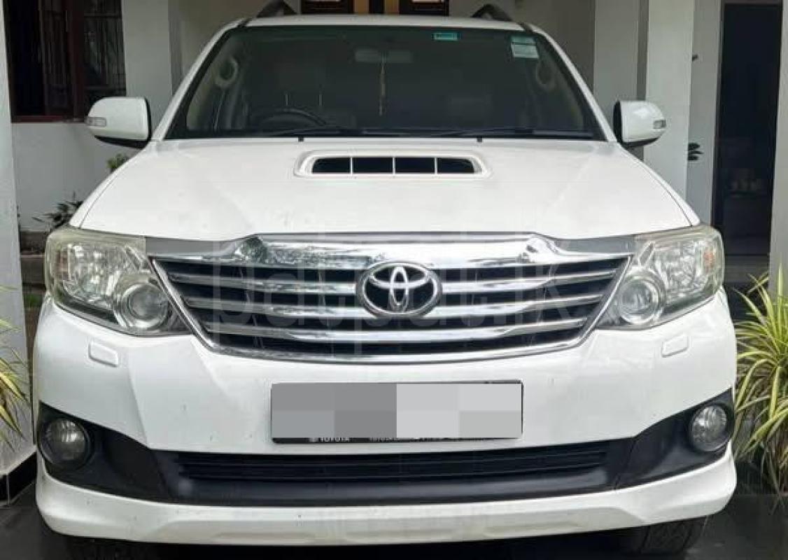 Toyota Fortuner 2015 -  SUV රථය sale in Sri Lanka - patpat.lk