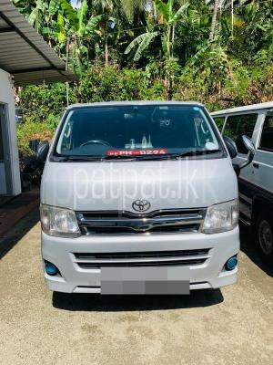 Toyota Hiace 2005