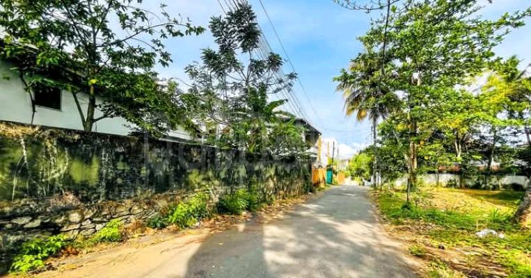Commercial Land for Sale in Pita Kotte