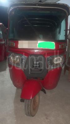 Bajaj Three Wheel 2013