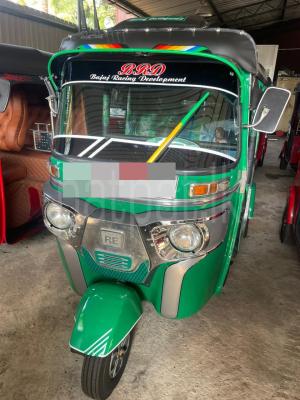 Bajaj Three Wheel 2015