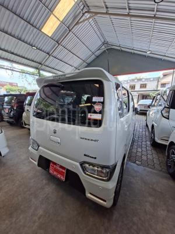Suzuki Wagon R 2026 -  කාර් sale in Sri Lanka - patpat.lk