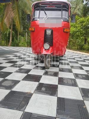 Bajaj Three Wheel 2006