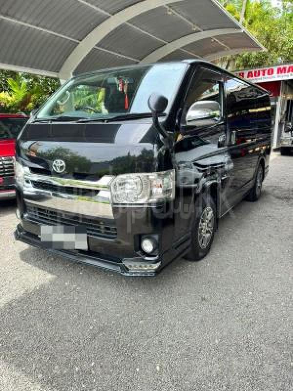 Toyota Hiace 2015 - භාවිතා කරන ලද වෑන් රථය sale in Sri Lanka - patpat.lk