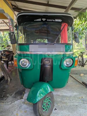 Bajaj Three Wheel 2013
