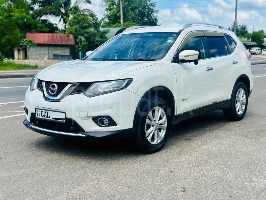 Nissan X Trail 2015 -  SUV රථය sale in Sri Lanka - patpat.lk