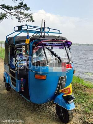 Bajaj Three Wheel 2010