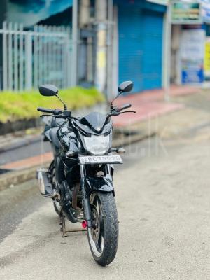 Yamaha FZ 2015