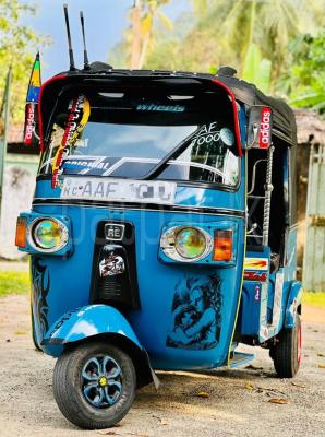 Bajaj Three Wheel 2012