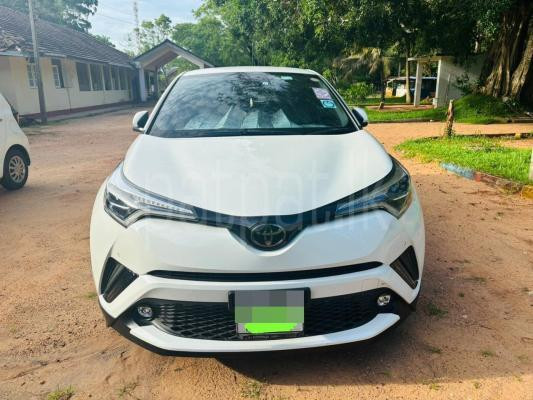 Toyota CHR 2019 - பயன்படுத்தப்பட்டது SUV sale in Sri Lanka - patpat.lk
