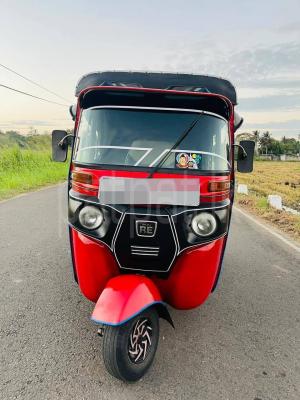 Bajaj Three Wheel 2017