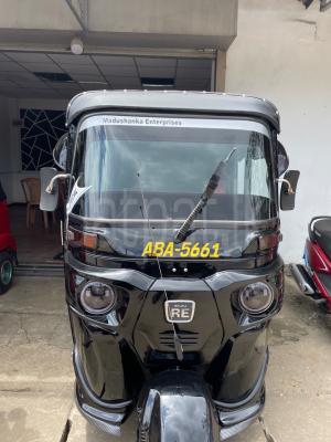 Bajaj Three Wheel 2015