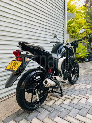 Yamaha FZ 2018 - Used Bike sale in Sri Lanka - patpat.lk