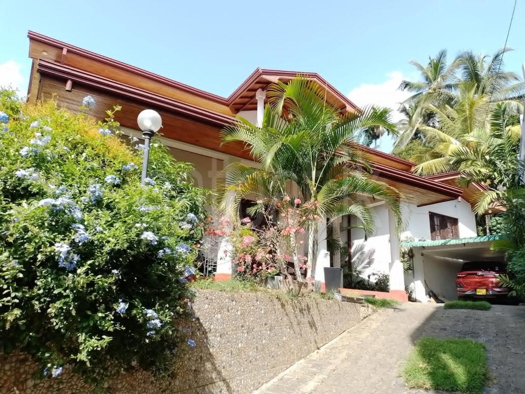 House for Sale in Watapuluwa