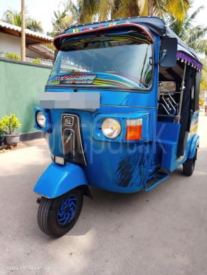 Bajaj Three Wheel 2010