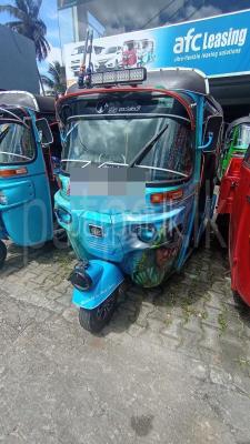 Bajaj Three Wheel 2014