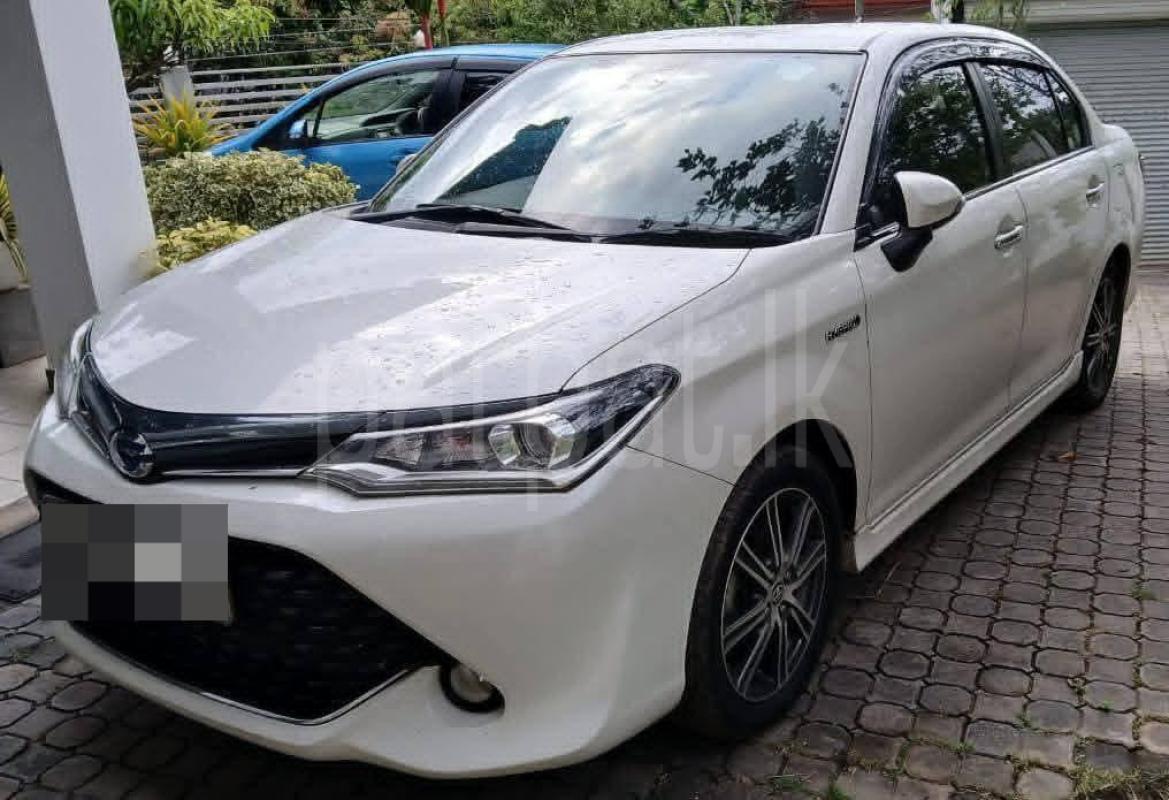 Toyota Axio 2017 -  කාර් sale in Sri Lanka - patpat.lk
