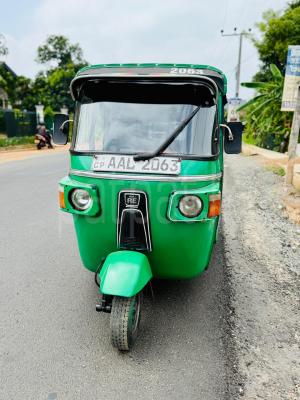 Bajaj Three Wheel 2013