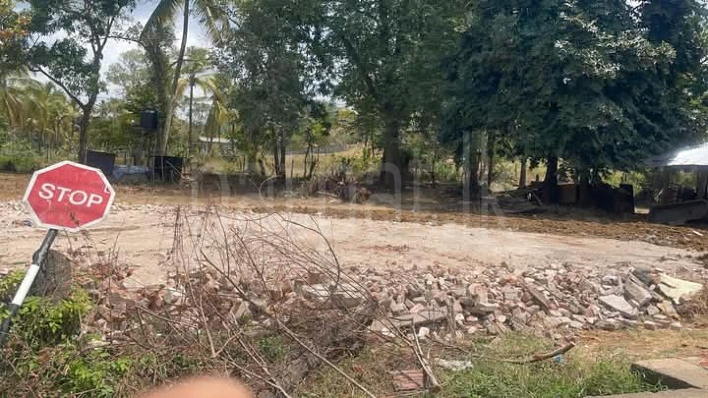 Commercial Land for Sale in Ibbagamuwa