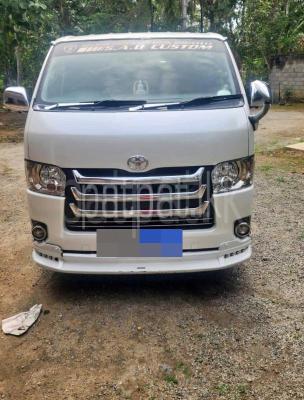 Toyota Hiace 2015 - பயன்படுத்தப்பட்டது வேன் sale in Sri Lanka - patpat.lk