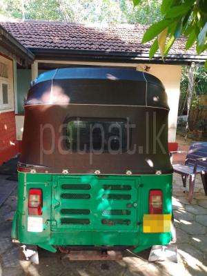 Bajaj Three Wheel 2014