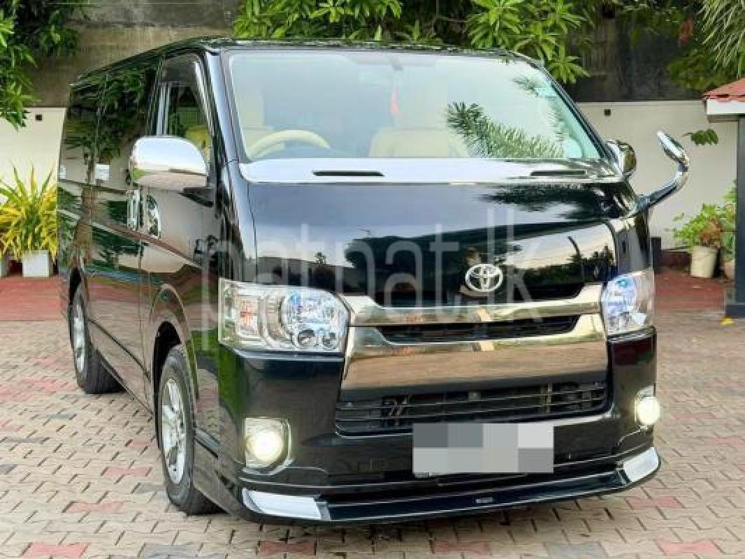 Toyota Hiace 2015 -  වෑන් රථය sale in Sri Lanka - patpat.lk