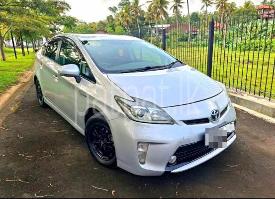 Toyota Prius 2012 - பயன்படுத்தப்பட்டது கார் sale in Sri Lanka - patpat.lk