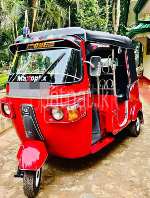 Bajaj Three Wheel 2012
