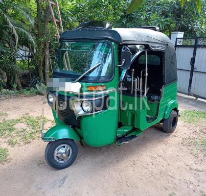 Bajaj 4 stroke 2015 - Used Three wheeler sale in Sri Lanka - patpat.lk