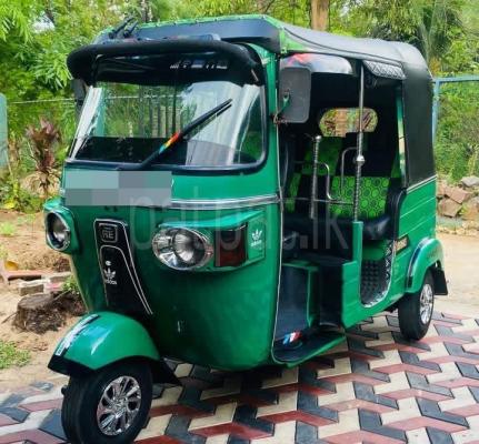 Bajaj 4 stroke 2013 - Used Three wheeler sale in Sri Lanka - patpat.lk