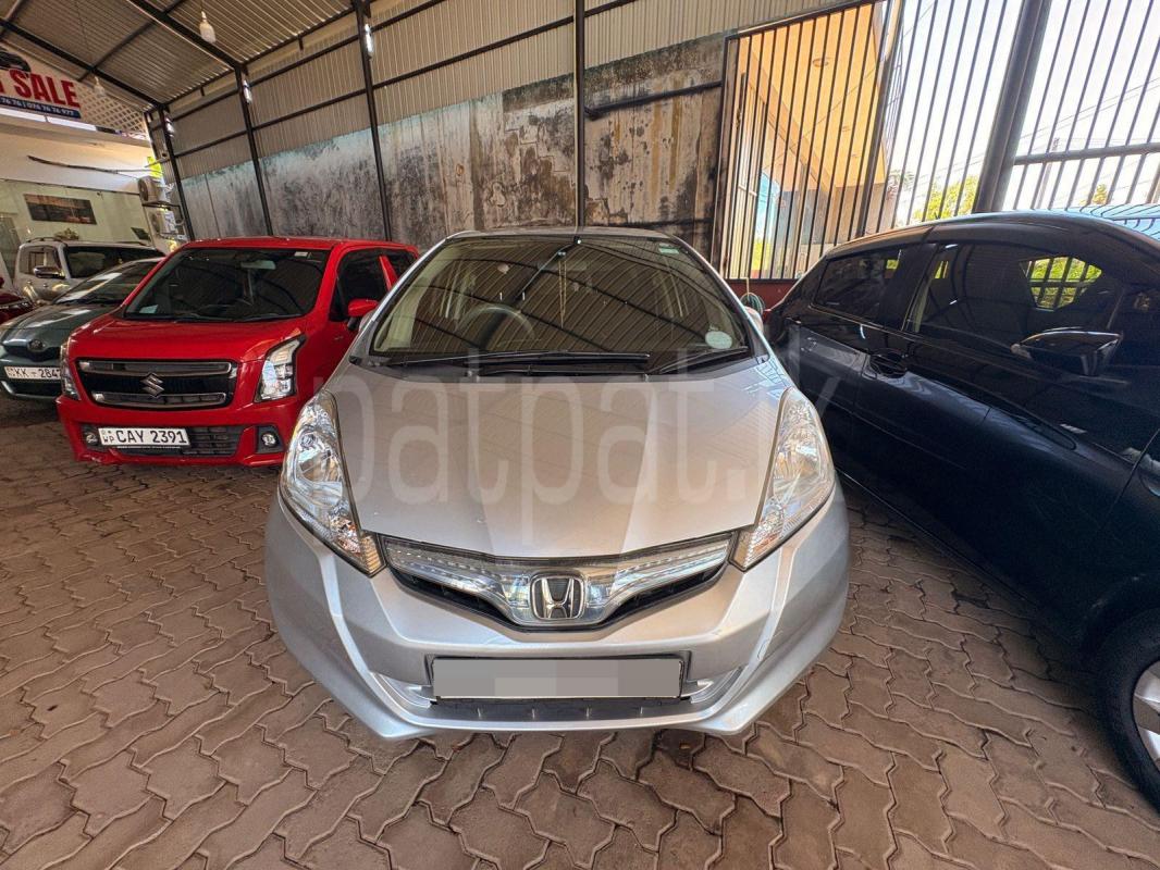 Honda Fit 2010 - භාවිතා කරන ලද කාර් sale in Sri Lanka - patpat.lk