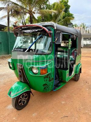 Bajaj Three Wheel 2013