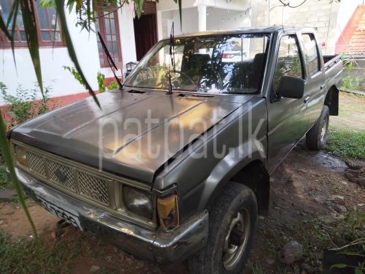 Nissan Double Cab 1990