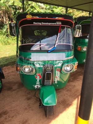 Bajaj Three Wheel 2010