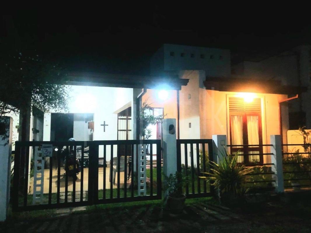 House for Sale in Minuwangoda