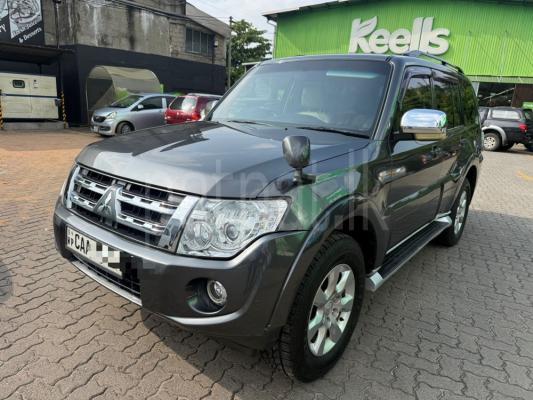 Mitsubishi Montero 2013