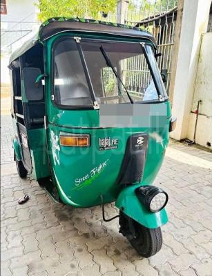 Bajaj Three Wheel 2004