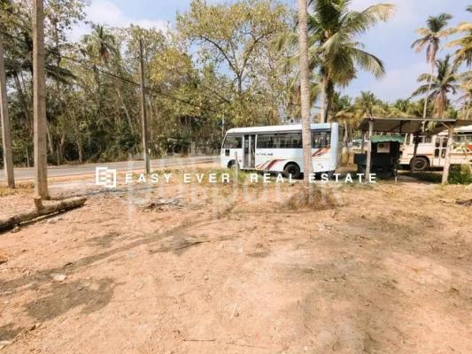 Commercial Land for Sale in Minuwangoda