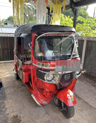 Bajaj 4 stroke 2015 - Used Three wheeler sale in Sri Lanka - patpat.lk