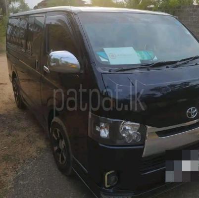 Toyota Hiace 2013