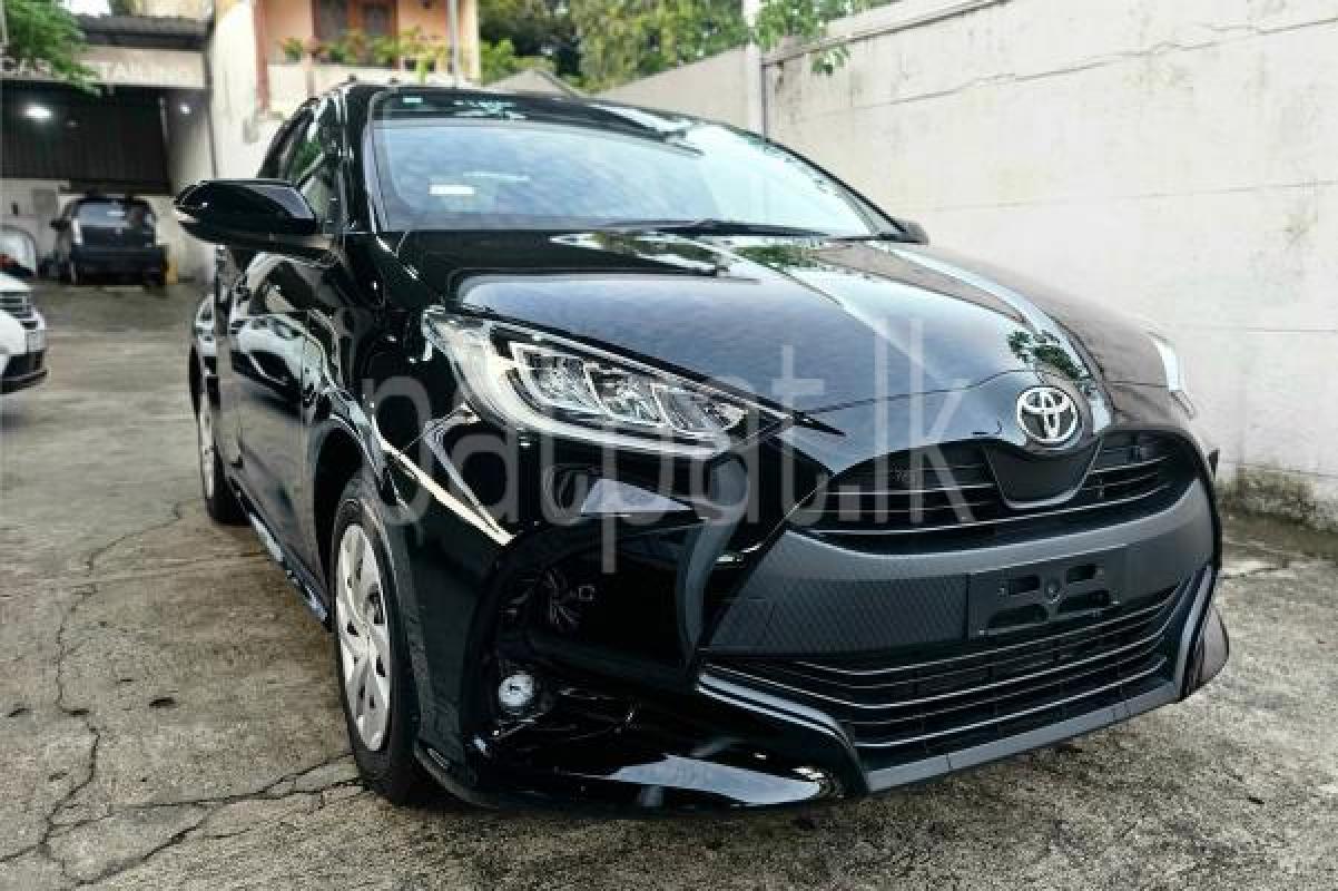 Toyota Yaris 2023 -  Car sale in Sri Lanka - patpat.lk
