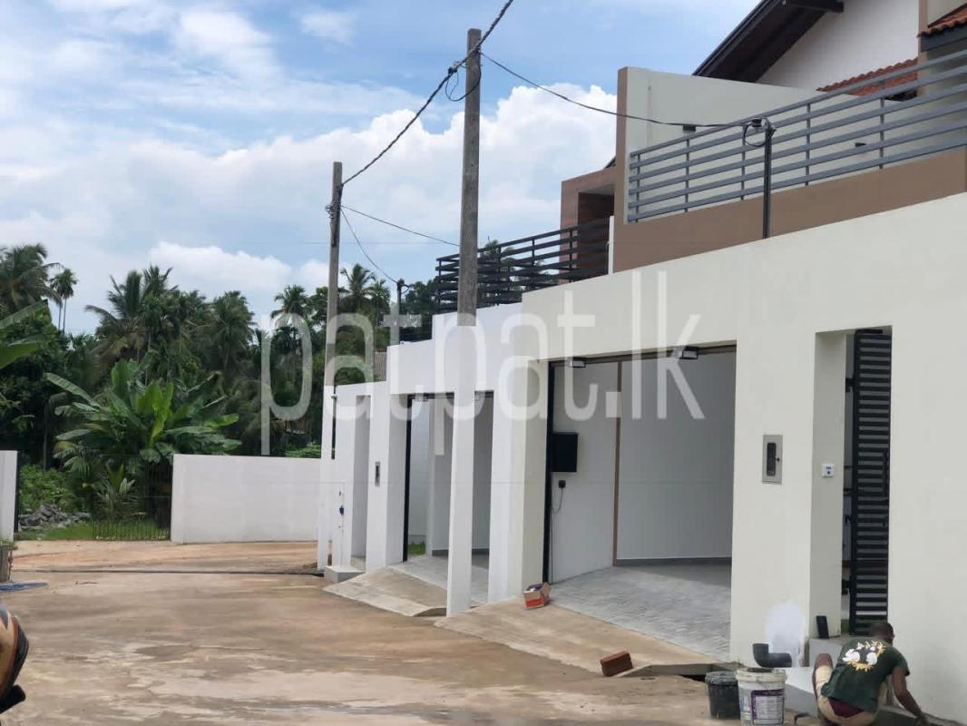 House for Sale in Koswatta