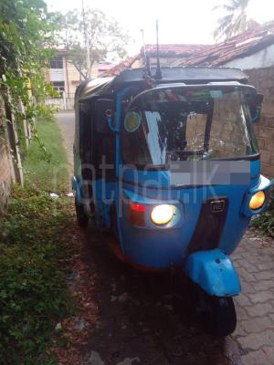 Bajaj Three Wheel 2015 - பயன்படுத்தப்பட்டது முச்சக்கர வண்டி sale in Sri Lanka - patpat.lk