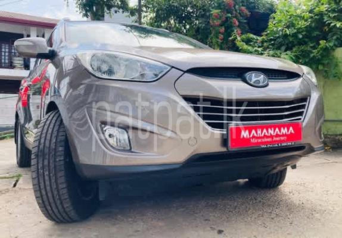 Hyundai Tucsone 2012 -  SUV sale in Sri Lanka - patpat.lk