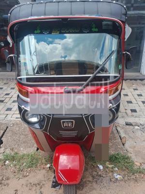 Bajaj Three Wheel 2016